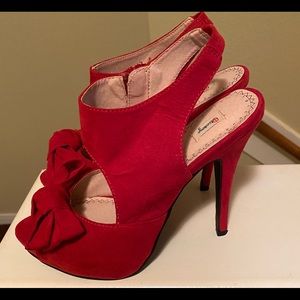 Red Suede high heel shoes with side zipper